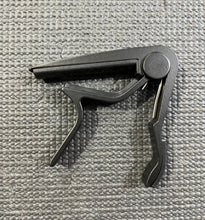 Cargar imagen en el visor de la galería, Guitar Capo
